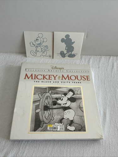 Disney mickey mouse black - mickey,